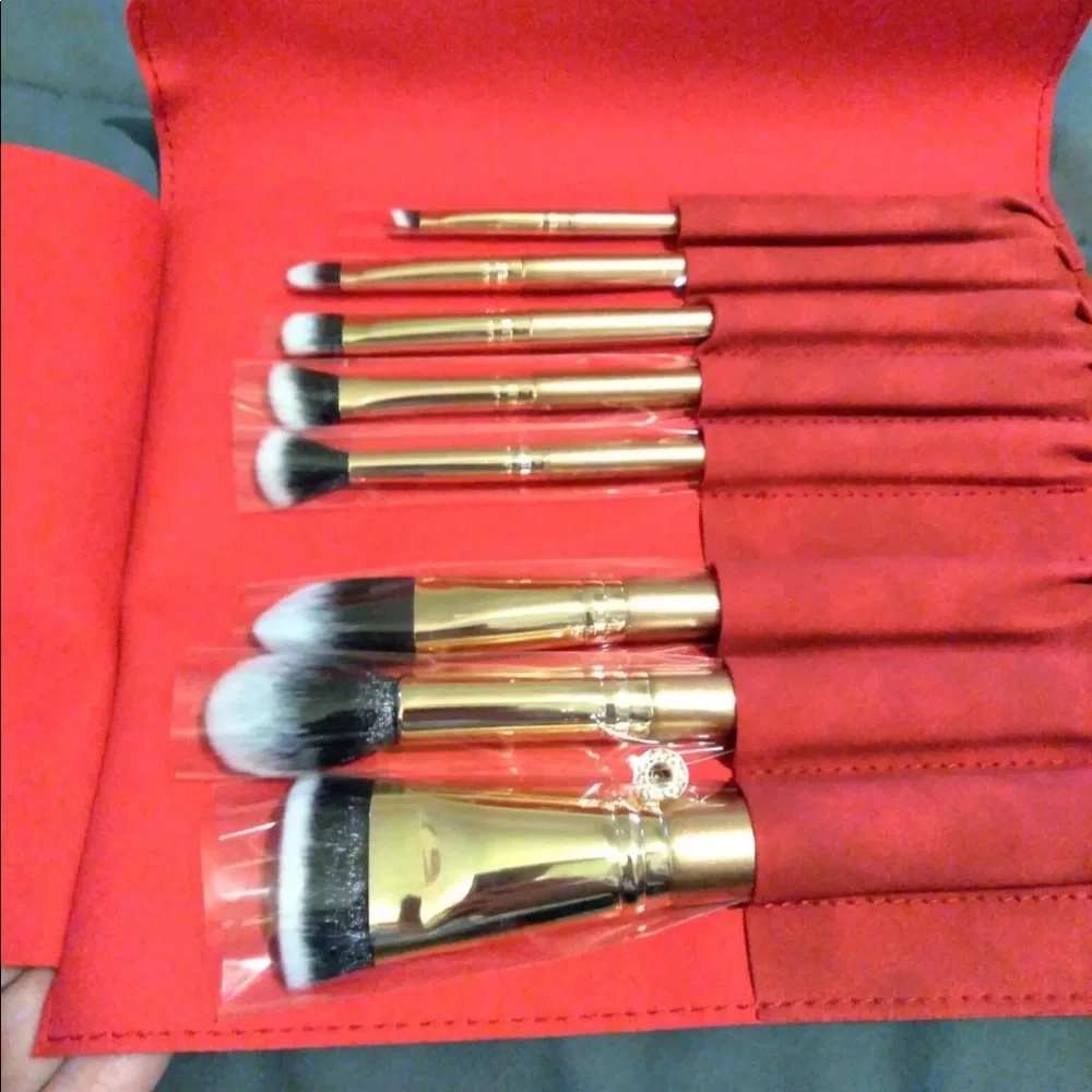 🌹 LUXIE - Glitter and Gold Brush Set with Pouch